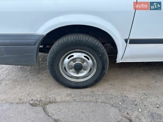 Білий Форд Транзит, об'ємом двигуна 2.2 л та пробігом 406 тис. км за 6600 $, фото 11 на Automoto.ua