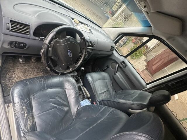 Белый Форд Транзит, объемом двигателя 1.8 л и пробегом 273 тыс. км за 3700 $, фото 6 на Automoto.ua