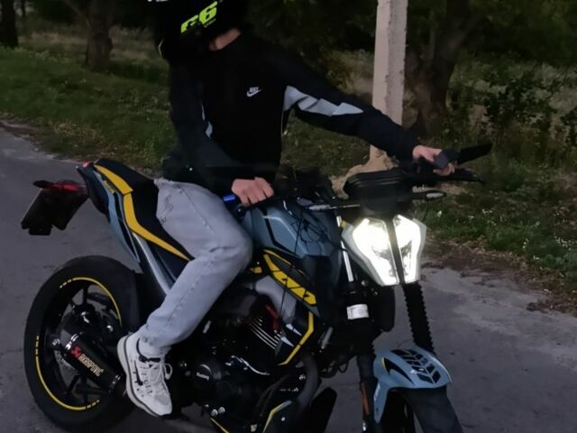 Білий Форд Транзит, об'ємом двигуна 2.2 л та пробігом 437 тис. км за 5500 $, фото 5 на Automoto.ua