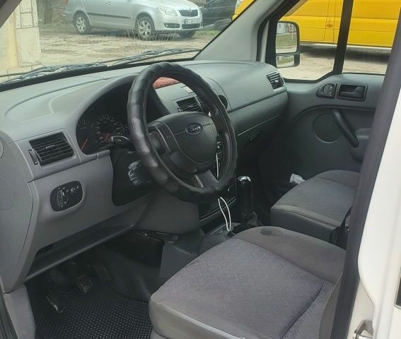 Білий Форд Транзит, об'ємом двигуна 1.8 л та пробігом 257 тис. км за 6700 $, фото 3 на Automoto.ua