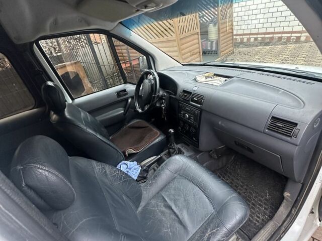 Белый Форд Транзит, объемом двигателя 1.8 л и пробегом 273 тыс. км за 3700 $, фото 7 на Automoto.ua