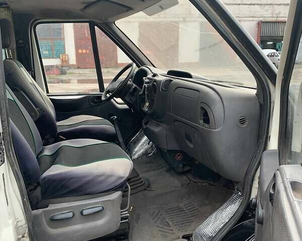 Білий Форд Транзит, об'ємом двигуна 2 л та пробігом 280 тис. км за 2400 $, фото 2 на Automoto.ua