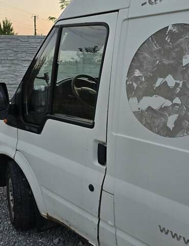 Білий Форд Транзит, об'ємом двигуна 2.4 л та пробігом 40 тис. км за 4800 $, фото 4 на Automoto.ua