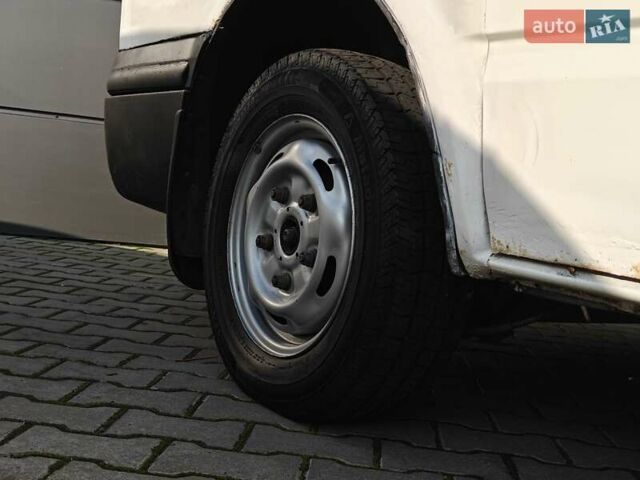 Білий Форд Транзит, об'ємом двигуна 2 л та пробігом 330 тис. км за 4999 $, фото 16 на Automoto.ua