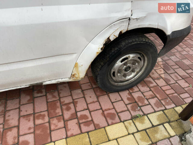 Белый Форд Транзит, объемом двигателя 2 л и пробегом 300 тыс. км за 2350 $, фото 3 на Automoto.ua