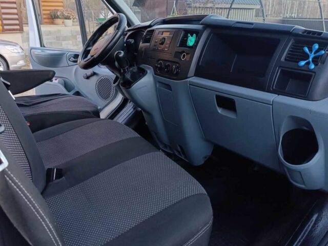 Білий Форд Транзит, об'ємом двигуна 2.2 л та пробігом 341 тис. км за 5900 $, фото 17 на Automoto.ua