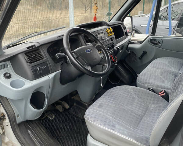 Белый Форд Транзит, объемом двигателя 2.2 л и пробегом 260 тыс. км за 2500 $, фото 11 на Automoto.ua