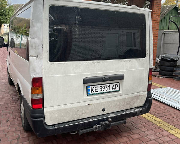Белый Форд Транзит, объемом двигателя 2 л и пробегом 300 тыс. км за 2350 $, фото 5 на Automoto.ua