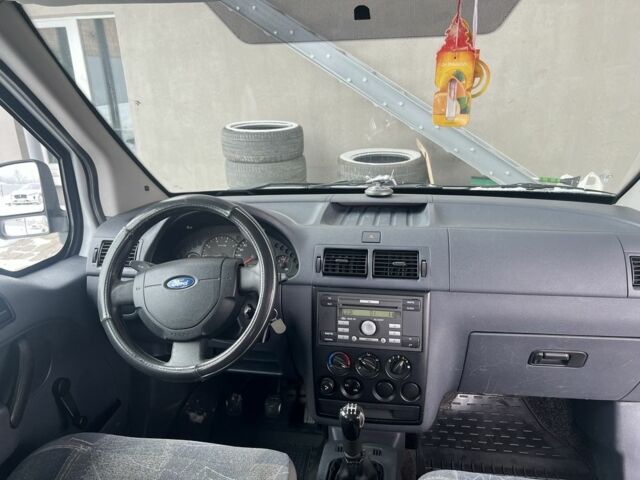 Белый Форд Транзит, объемом двигателя 1.8 л и пробегом 270 тыс. км за 3950 $, фото 3 на Automoto.ua