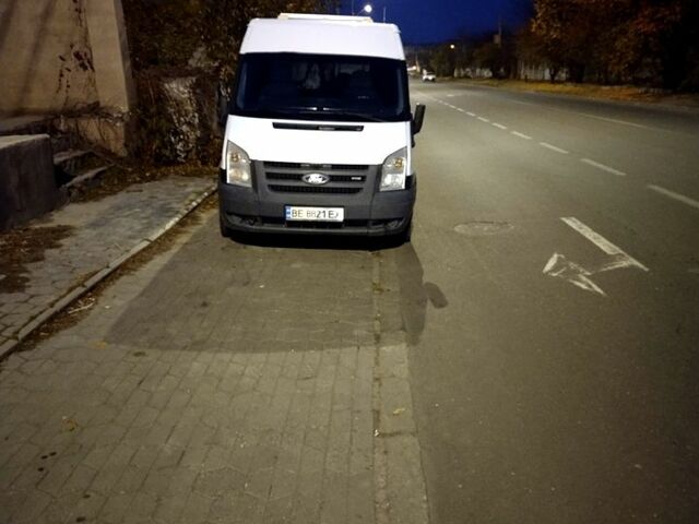 Білий Форд Транзит, об'ємом двигуна 2.2 л та пробігом 331 тис. км за 9000 $, фото 2 на Automoto.ua