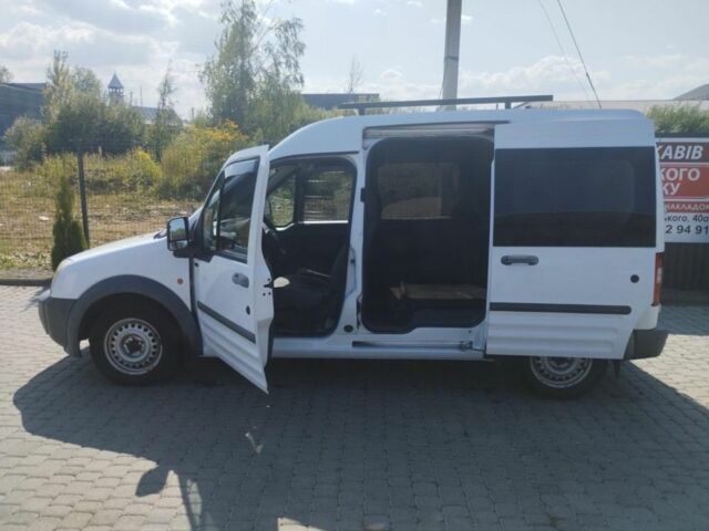 Білий Форд Транзит, об'ємом двигуна 1.8 л та пробігом 28 тис. км за 4888 $, фото 1 на Automoto.ua