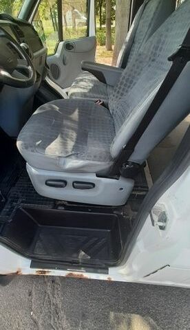 Белый Форд Транзит, объемом двигателя 2.2 л и пробегом 282 тыс. км за 6000 $, фото 7 на Automoto.ua