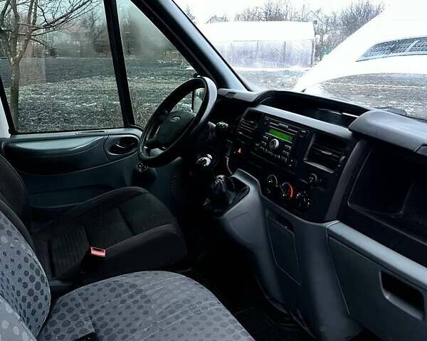 Белый Форд Транзит, объемом двигателя 2.2 л и пробегом 390 тыс. км за 7000 $, фото 5 на Automoto.ua