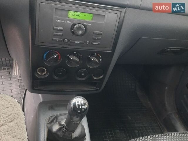 Белый Форд Транзит, объемом двигателя 1.8 л и пробегом 265 тыс. км за 5300 $, фото 10 на Automoto.ua