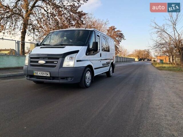 Білий Форд Транзит, об'ємом двигуна 2.2 л та пробігом 301 тис. км за 6399 $, фото 1 на Automoto.ua