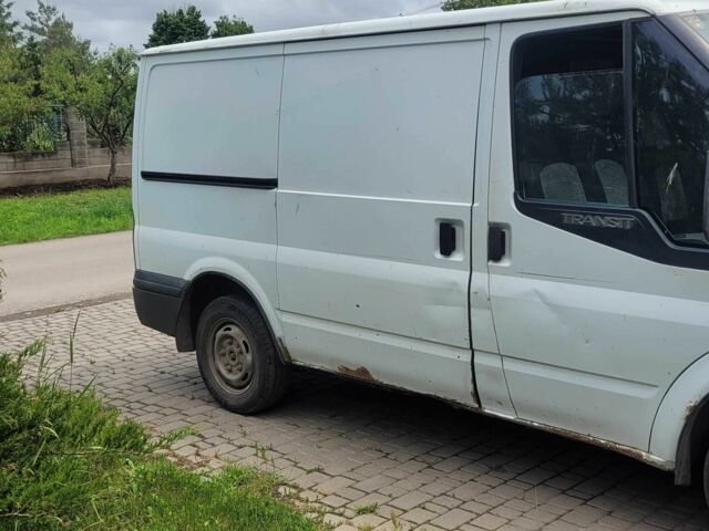 Білий Форд Транзит, об'ємом двигуна 2.2 л та пробігом 200 тис. км за 4500 $, фото 1 на Automoto.ua