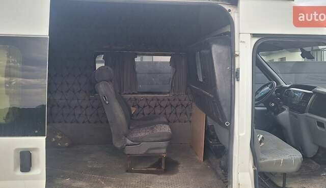 Білий Форд Транзит, об'ємом двигуна 2.4 л та пробігом 400 тис. км за 6500 $, фото 9 на Automoto.ua