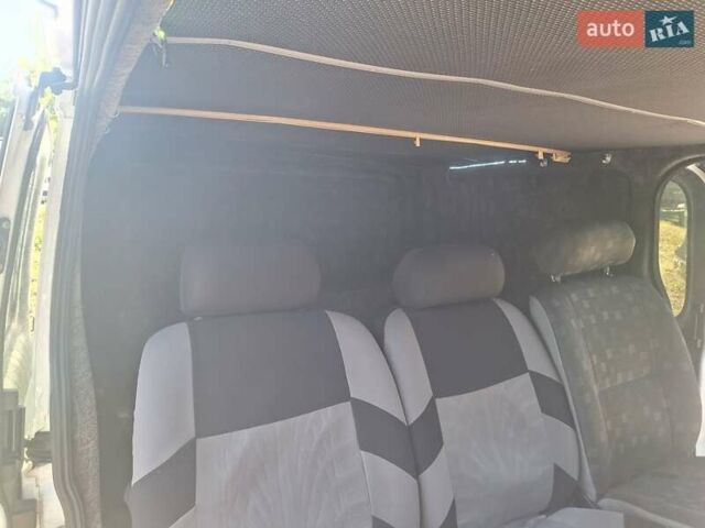 Белый Форд Транзит, объемом двигателя 2.2 л и пробегом 192 тыс. км за 5200 $, фото 2 на Automoto.ua