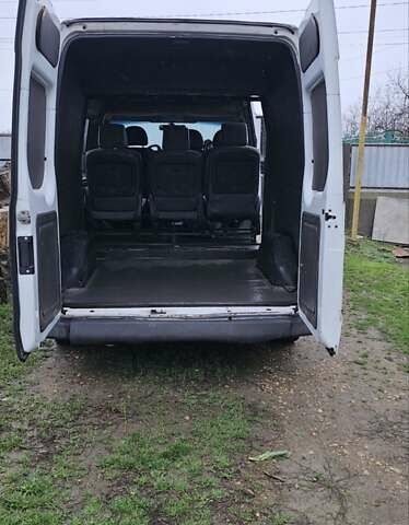 Белый Форд Транзит, объемом двигателя 2.2 л и пробегом 390 тыс. км за 7500 $, фото 3 на Automoto.ua