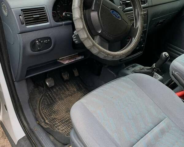 Білий Форд Транзит, об'ємом двигуна 1.75 л та пробігом 276 тис. км за 5000 $, фото 4 на Automoto.ua