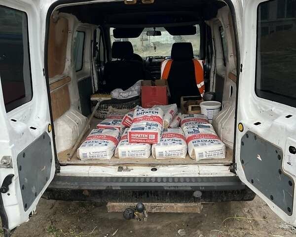 Белый Форд Транзит, объемом двигателя 1.8 л и пробегом 233 тыс. км за 3100 $, фото 4 на Automoto.ua