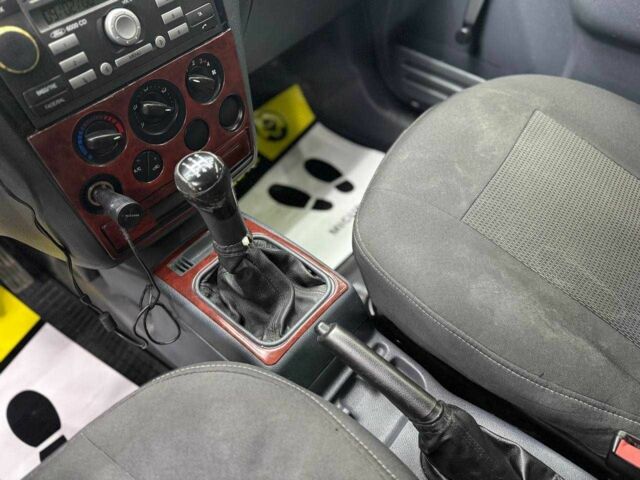 Форд Транзит 2007 у Чернівцях на Automoto.ua Білий Форд Транзит, об'ємом двигуна 1.8 л та пробігом 267 тис. км за 5000 $, фото 15 на Automoto.ua
