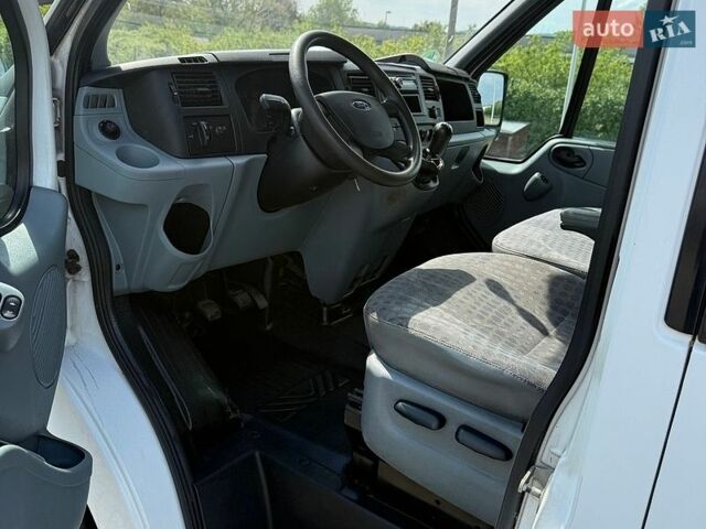 Белый Форд Транзит, объемом двигателя 0 л и пробегом 267 тыс. км за 7098 $, фото 3 на Automoto.ua