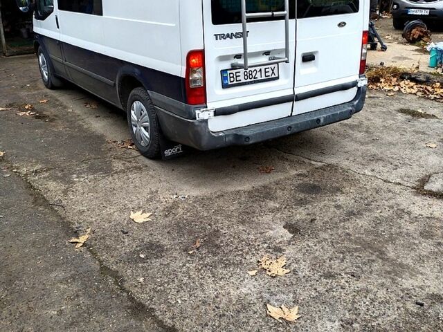 Білий Форд Транзит, об'ємом двигуна 2.2 л та пробігом 331 тис. км за 9000 $, фото 1 на Automoto.ua