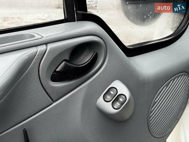 Белый Форд Транзит, объемом двигателя 2.4 л и пробегом 343 тыс. км за 6990 $, фото 20 на Automoto.ua