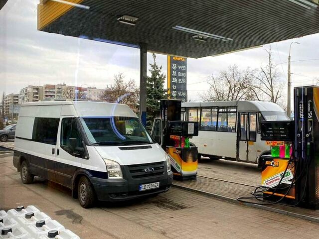 Білий Форд Транзит, об'ємом двигуна 2.2 л та пробігом 331 тис. км за 9000 $, фото 7 на Automoto.ua