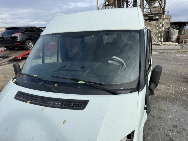 Форд Транзит 2007 в Каменское - Днепродзержинск на Automoto.ua Белый Форд Транзит, объемом двигателя 2.2 л и пробегом 320 тыс. км за 1000 $, фото 6 на Automoto.ua