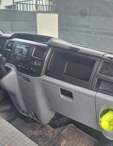 Білий Форд Транзит, об'ємом двигуна 2.4 л та пробігом 400 тис. км за 6500 $, фото 5 на Automoto.ua