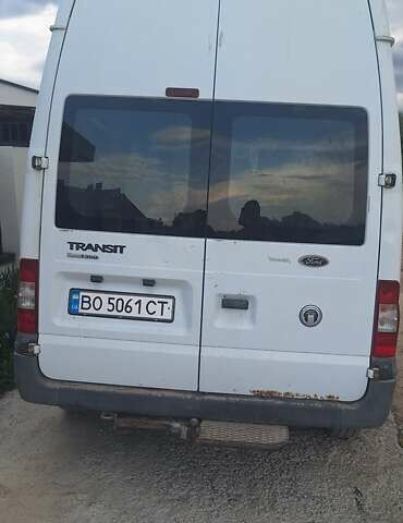 Білий Форд Транзит, об'ємом двигуна 2.4 л та пробігом 400 тис. км за 6500 $, фото 1 на Automoto.ua