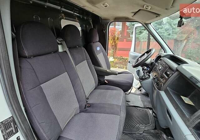 Белый Форд Транзит, объемом двигателя 2.4 л и пробегом 405 тыс. км за 8500 $, фото 14 на Automoto.ua