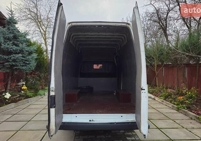 Белый Форд Транзит, объемом двигателя 2.4 л и пробегом 405 тыс. км за 8500 $, фото 3 на Automoto.ua