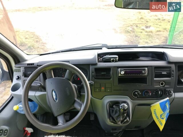 Білий Форд Транзит, об'ємом двигуна 2.2 л та пробігом 337 тис. км за 8200 $, фото 7 на Automoto.ua