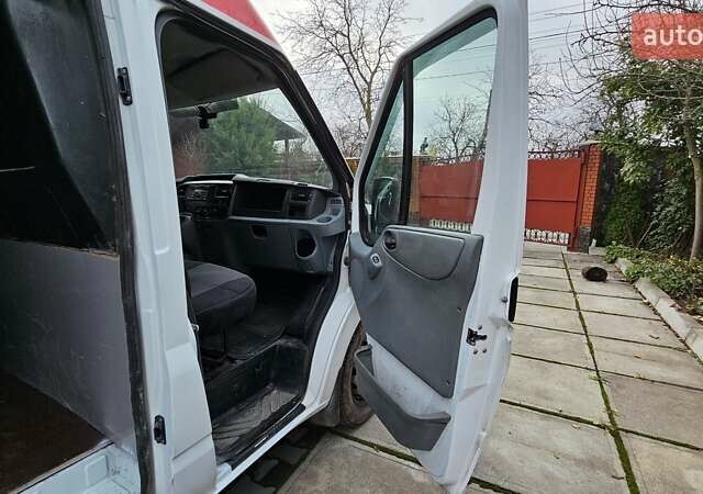 Белый Форд Транзит, объемом двигателя 2.4 л и пробегом 405 тыс. км за 8500 $, фото 11 на Automoto.ua
