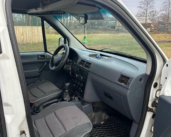 Белый Форд Транзит, объемом двигателя 1.8 л и пробегом 383 тыс. км за 4600 $, фото 6 на Automoto.ua