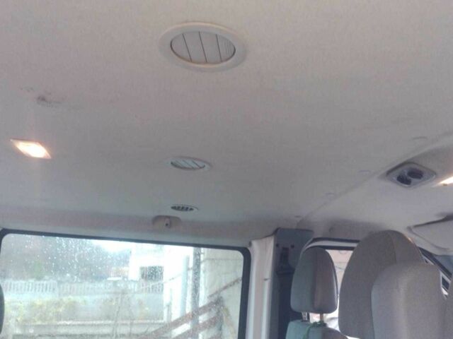 Белый Форд Транзит, объемом двигателя 2.2 л и пробегом 215 тыс. км за 8000 $, фото 8 на Automoto.ua