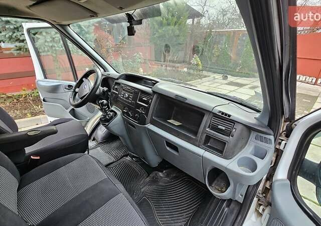 Белый Форд Транзит, объемом двигателя 2.4 л и пробегом 405 тыс. км за 8500 $, фото 13 на Automoto.ua