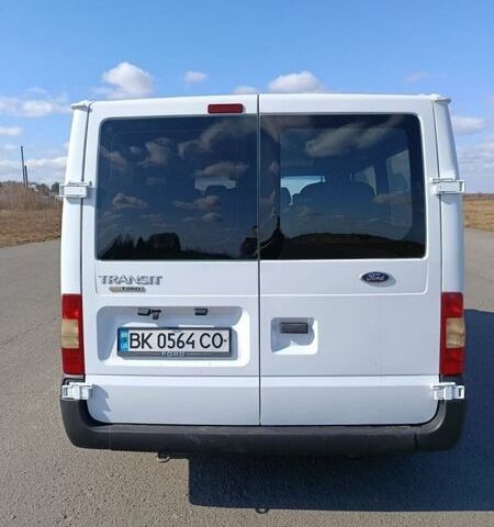 Білий Форд Транзит, об'ємом двигуна 2.2 л та пробігом 320 тис. км за 7999 $, фото 1 на Automoto.ua
