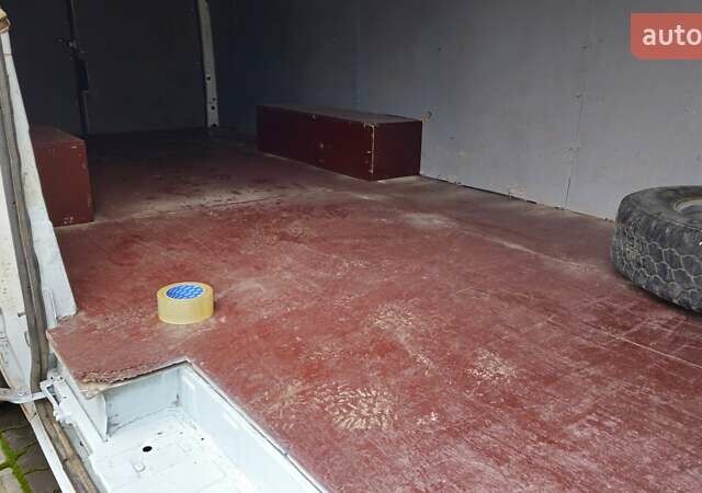 Белый Форд Транзит, объемом двигателя 2.4 л и пробегом 405 тыс. км за 8500 $, фото 10 на Automoto.ua