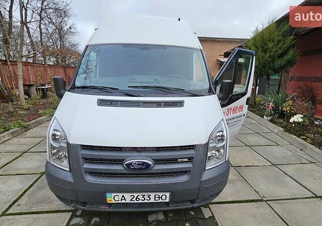 Белый Форд Транзит, объемом двигателя 2.4 л и пробегом 405 тыс. км за 8500 $, фото 1 на Automoto.ua