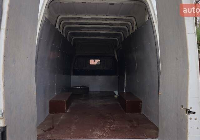 Белый Форд Транзит, объемом двигателя 2.4 л и пробегом 405 тыс. км за 8500 $, фото 4 на Automoto.ua