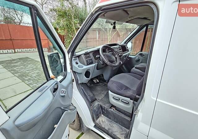 Белый Форд Транзит, объемом двигателя 2.4 л и пробегом 405 тыс. км за 8500 $, фото 17 на Automoto.ua