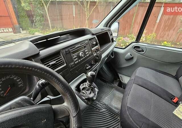 Белый Форд Транзит, объемом двигателя 2.4 л и пробегом 405 тыс. км за 8500 $, фото 19 на Automoto.ua