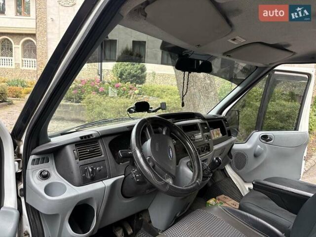Белый Форд Транзит, объемом двигателя 2.2 л и пробегом 280 тыс. км за 8400 $, фото 7 на Automoto.ua