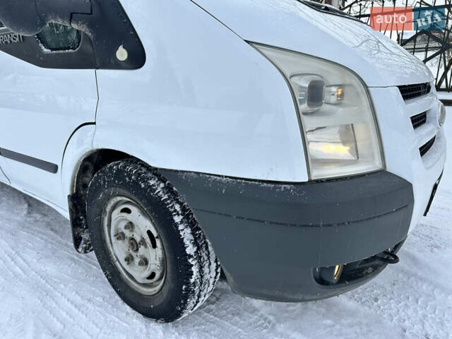 Белый Форд Транзит, объемом двигателя 2.2 л и пробегом 308 тыс. км за 8900 $, фото 13 на Automoto.ua