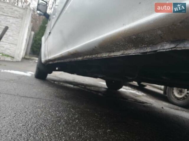 Белый Форд Транзит, объемом двигателя 2.2 л и пробегом 336 тыс. км за 10500 $, фото 4 на Automoto.ua