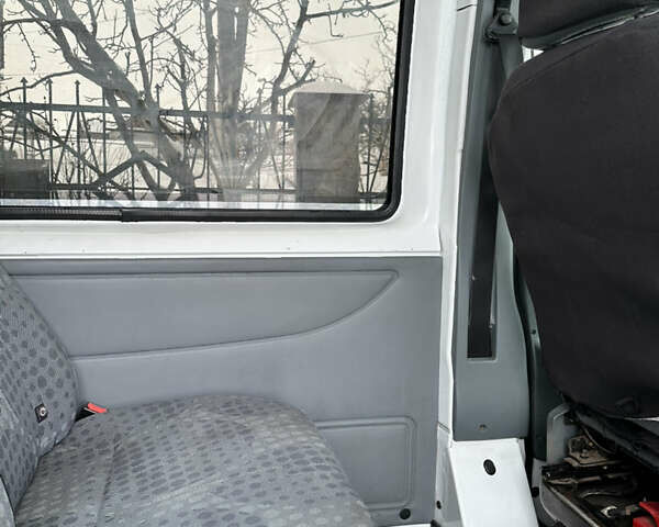 Белый Форд Транзит, объемом двигателя 2.2 л и пробегом 308 тыс. км за 8900 $, фото 43 на Automoto.ua